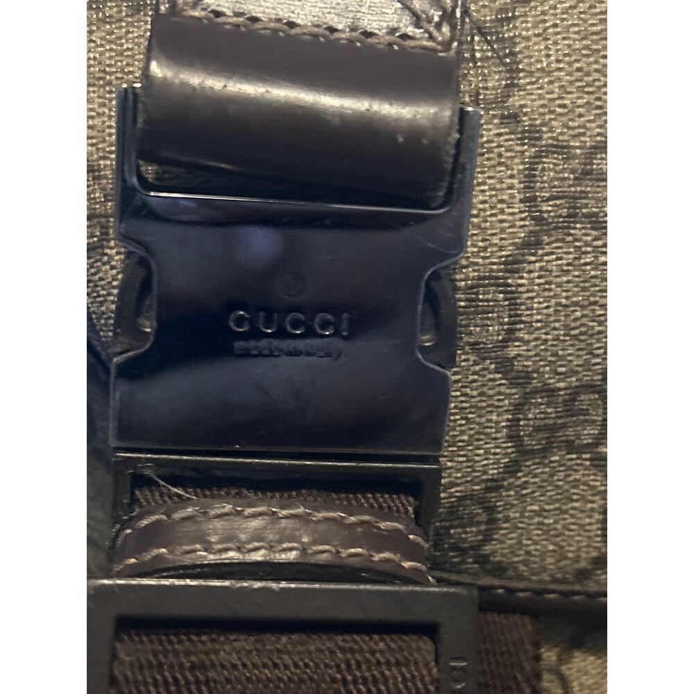 Authentic Gucci Silver GG Coated Canvas Interlocking G Supreme Large Backpack - Picture 2 of 8
